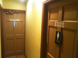 funny-creative-bathroom-signs-5