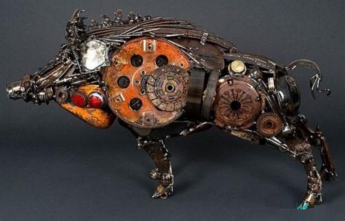 Sculpture wild boar Car-parts-sculptures-made-by-Australian-artist-James-Corbett-6